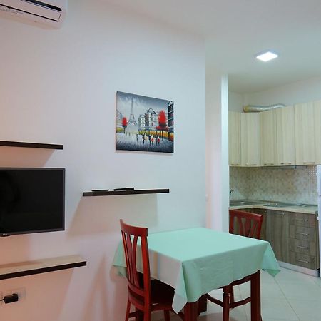 Almare Apartments Vlorë Exteriör bild