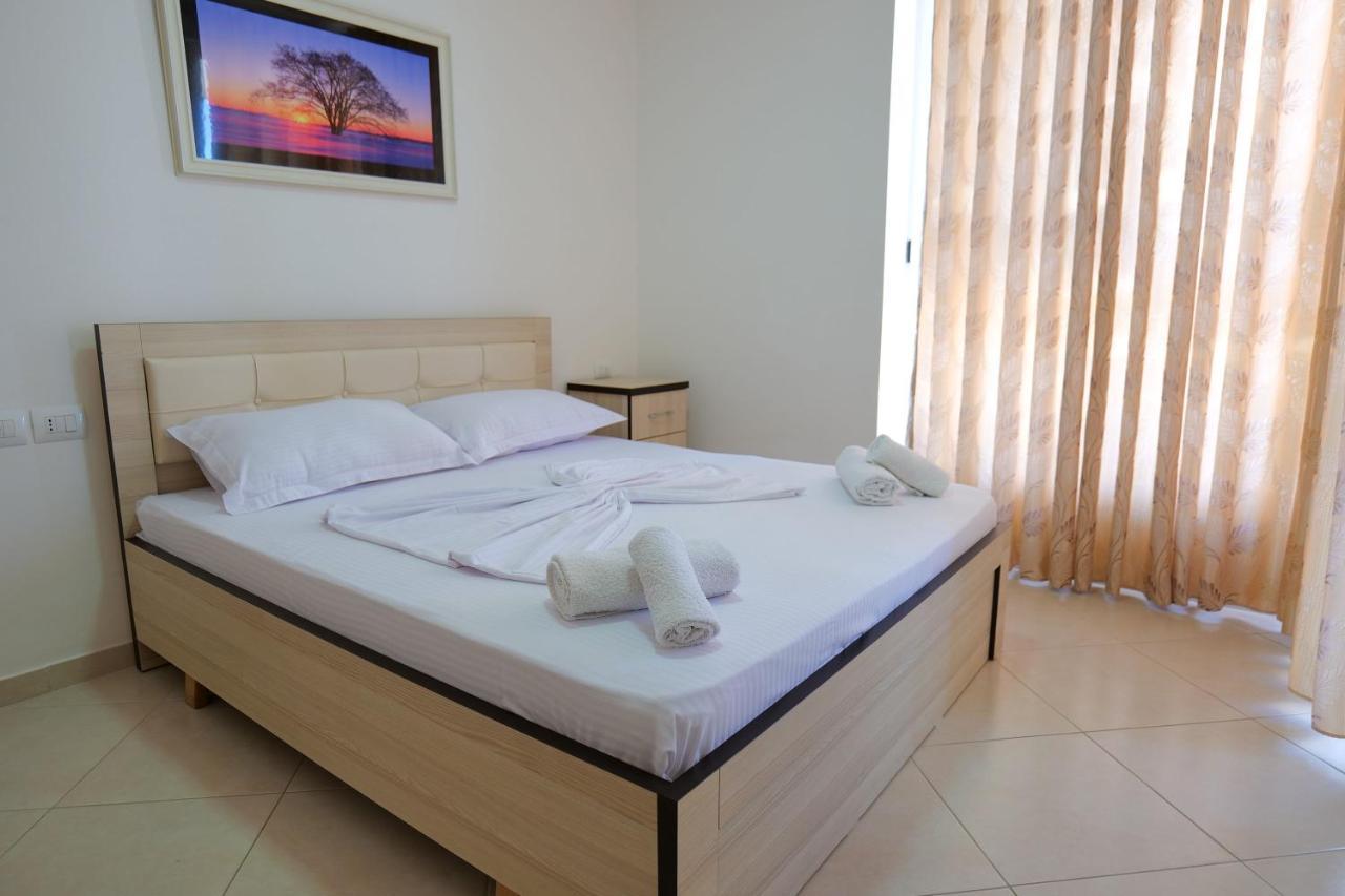 Almare Apartments Vlorë Exteriör bild