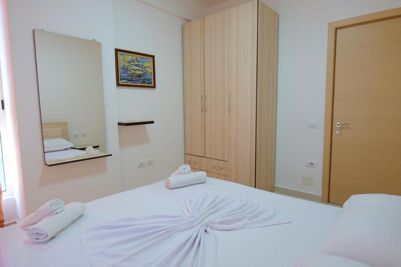 Almare Apartments Vlorë Exteriör bild
