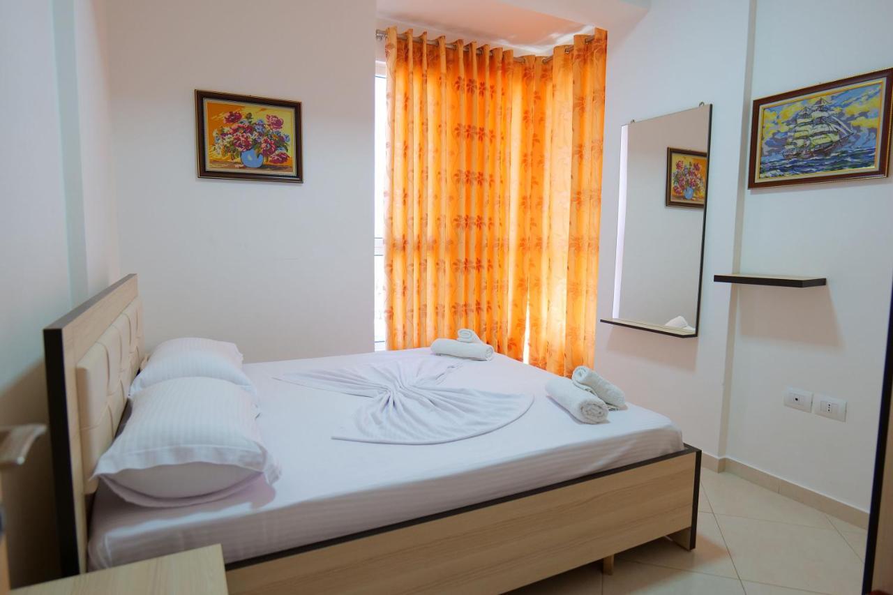 Almare Apartments Vlorë Exteriör bild
