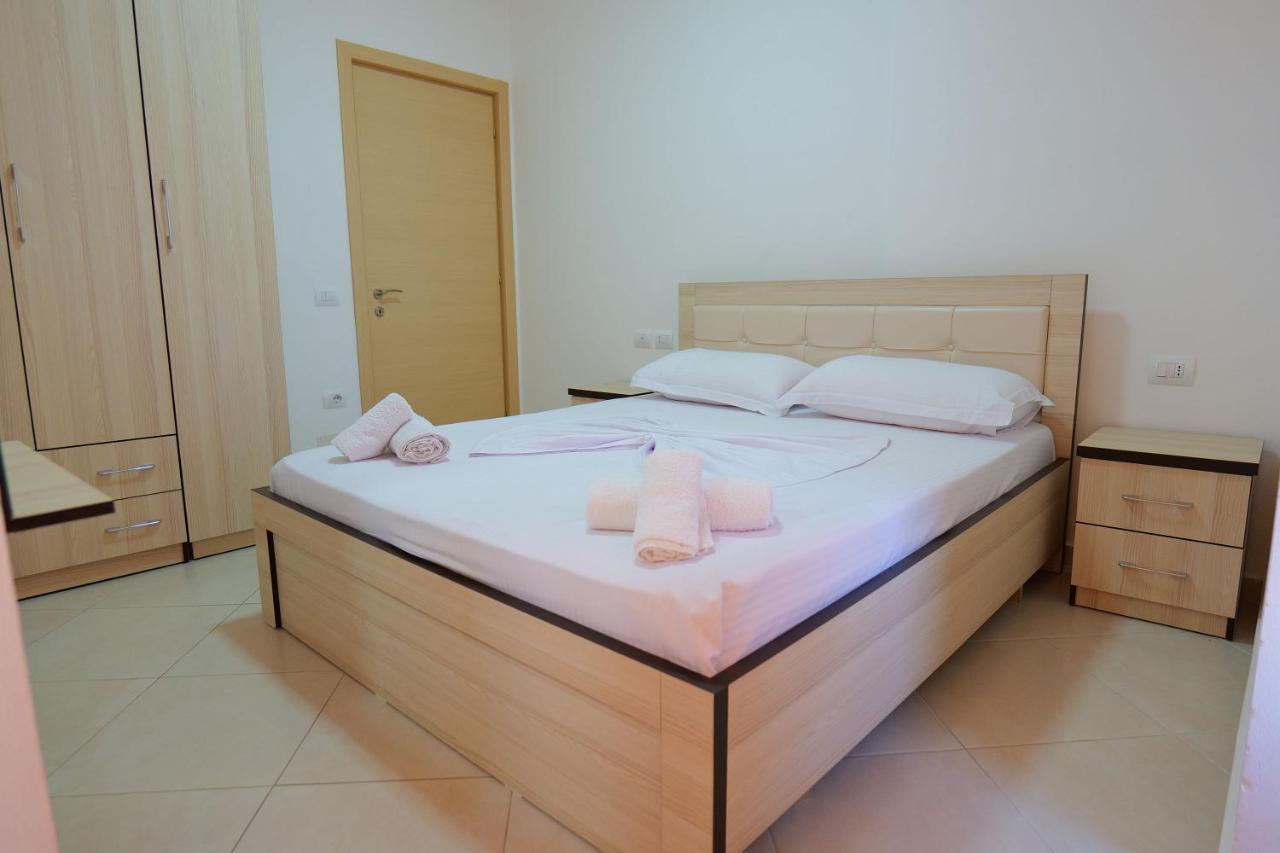 Almare Apartments Vlorë Exteriör bild